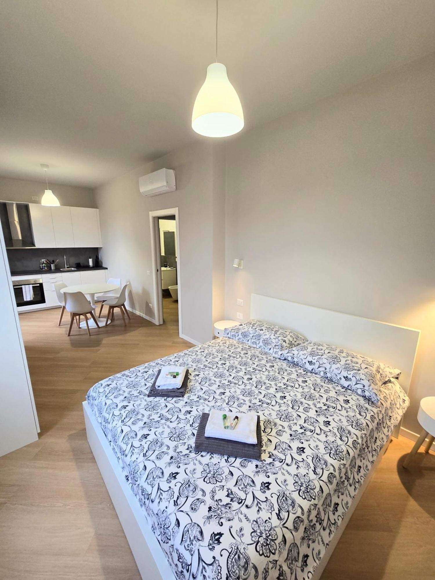 Monza Apartments Kültér fotó